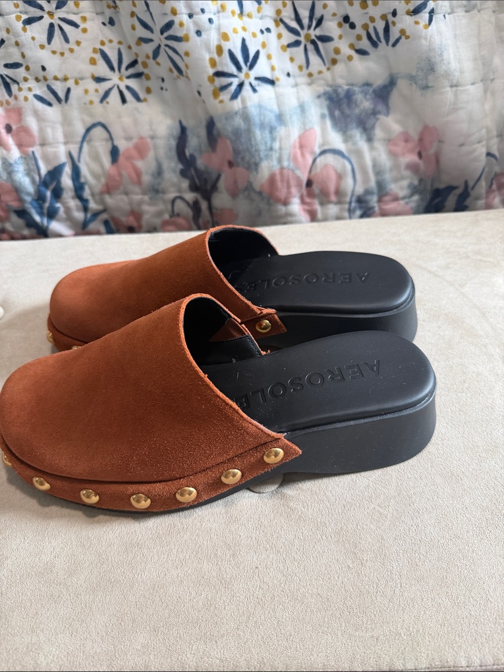 NWOB Aerosoles Faye Suede Leather Clog with Gold Studs - Picture 3 of 5